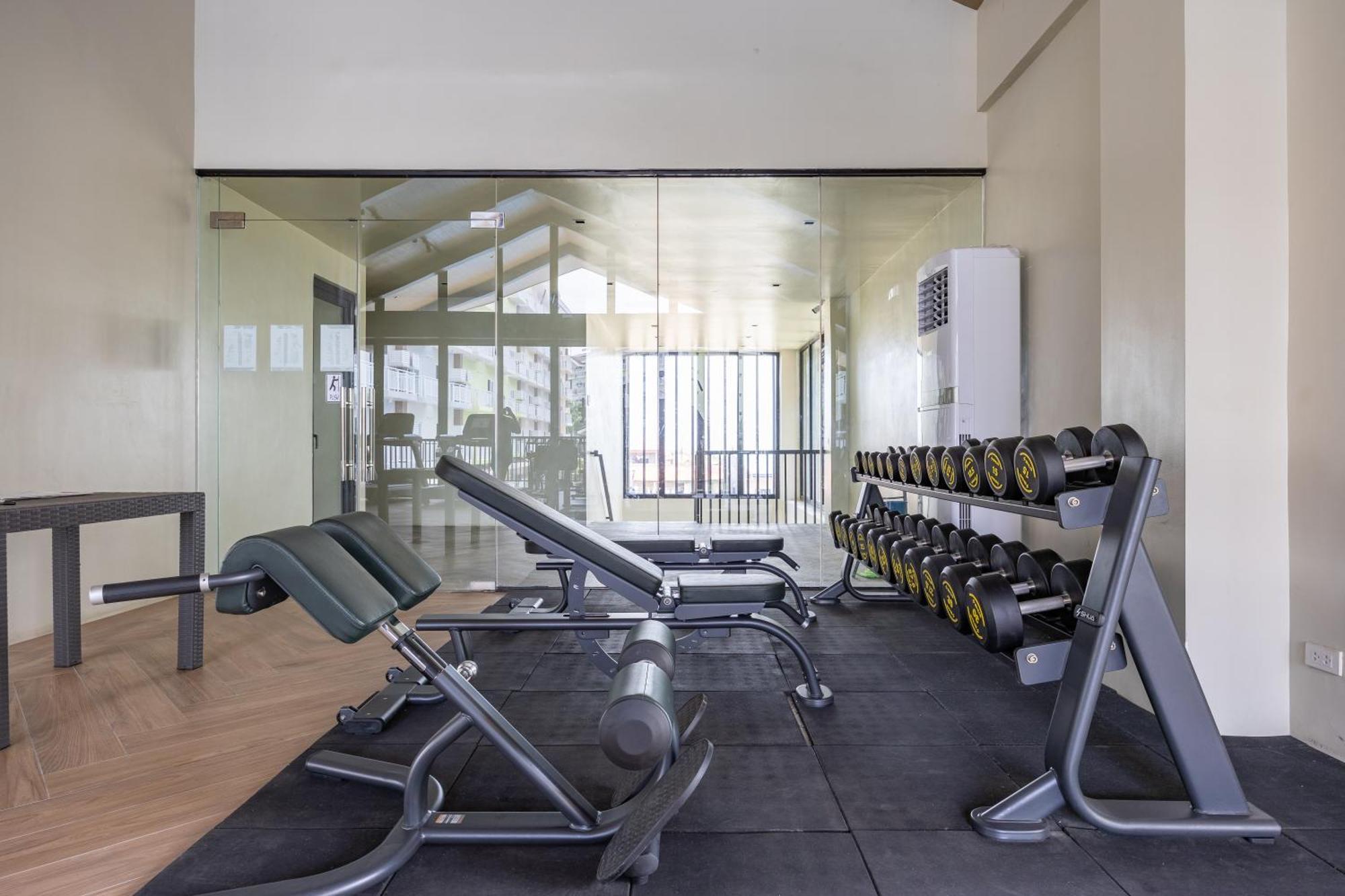 Amani 237, 3 Minutes To Airport, With Gym & Pool, Free Netflix, Fast Wi-Fi Apartment Lapu-Lapu City Exterior photo